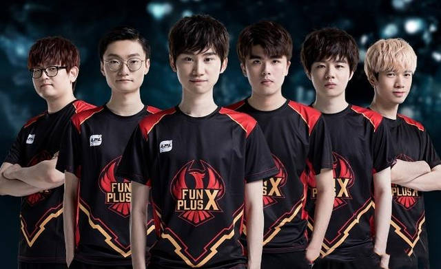 在中场休息 在中场休息